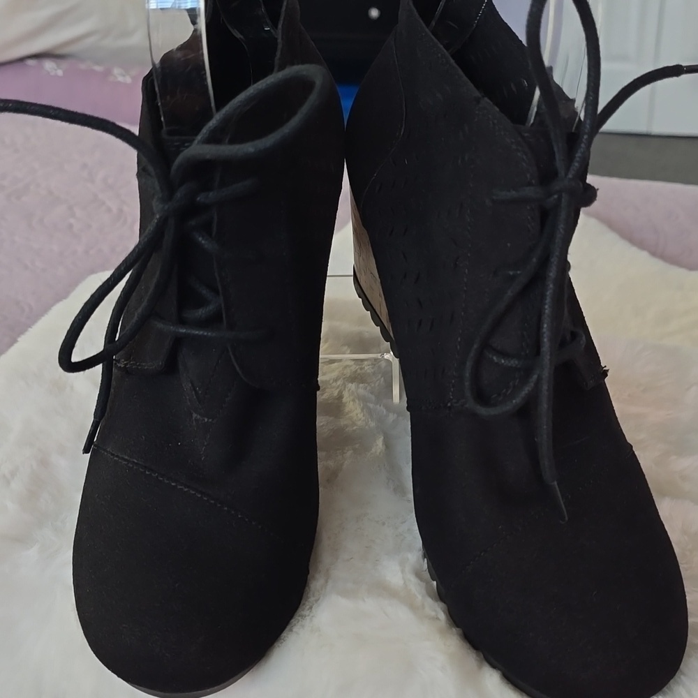 BOBS from Skechers Black - Memory Foam Wedge Bootie - Picture 2 of 10
